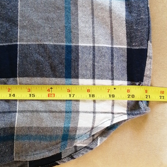NWT Old navy plaid flannel shirt M Long sleeve cotton Blue gray white mens women - Picture 10 of 10